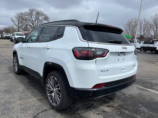 Used 2023 Jeep Compass Limited w/ Elite Group AWD/4WD image 2
