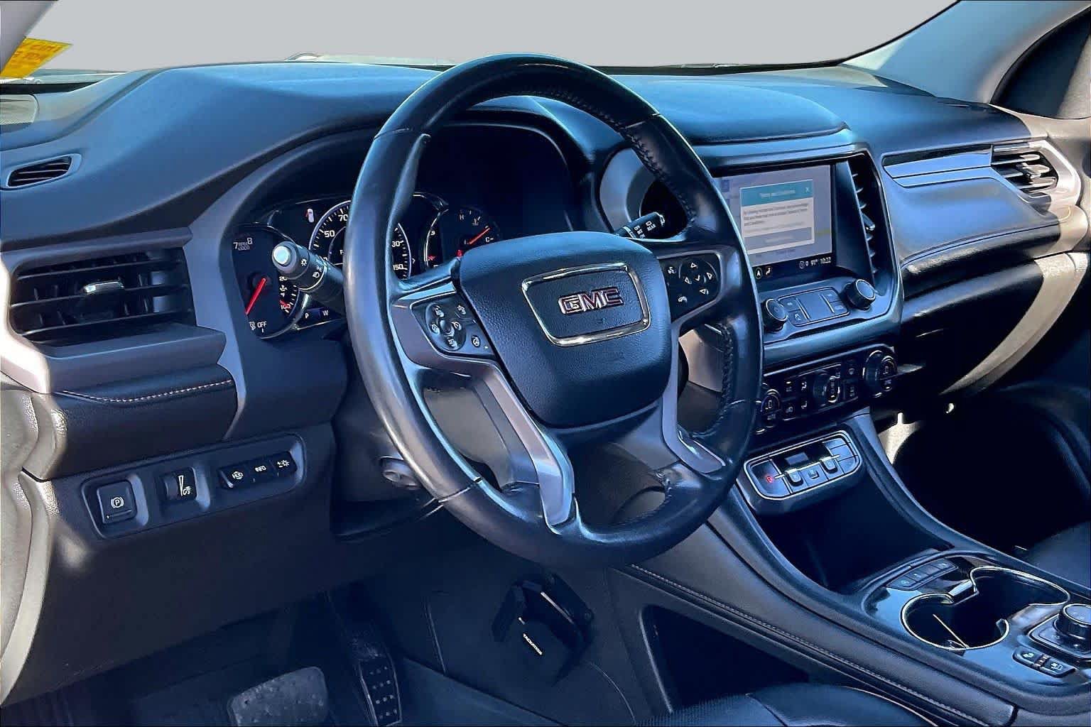 Used 2022 GMC Acadia AT4 w/ Technology Package AWD/4WD image 16