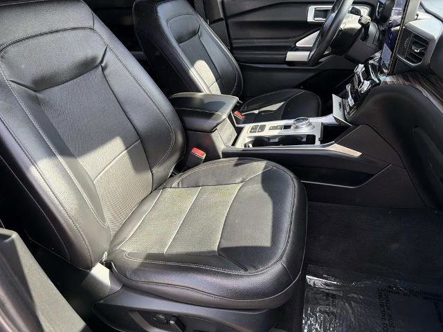Certified 2023 Ford Explorer Limited w/ Limited Technology Package image 26