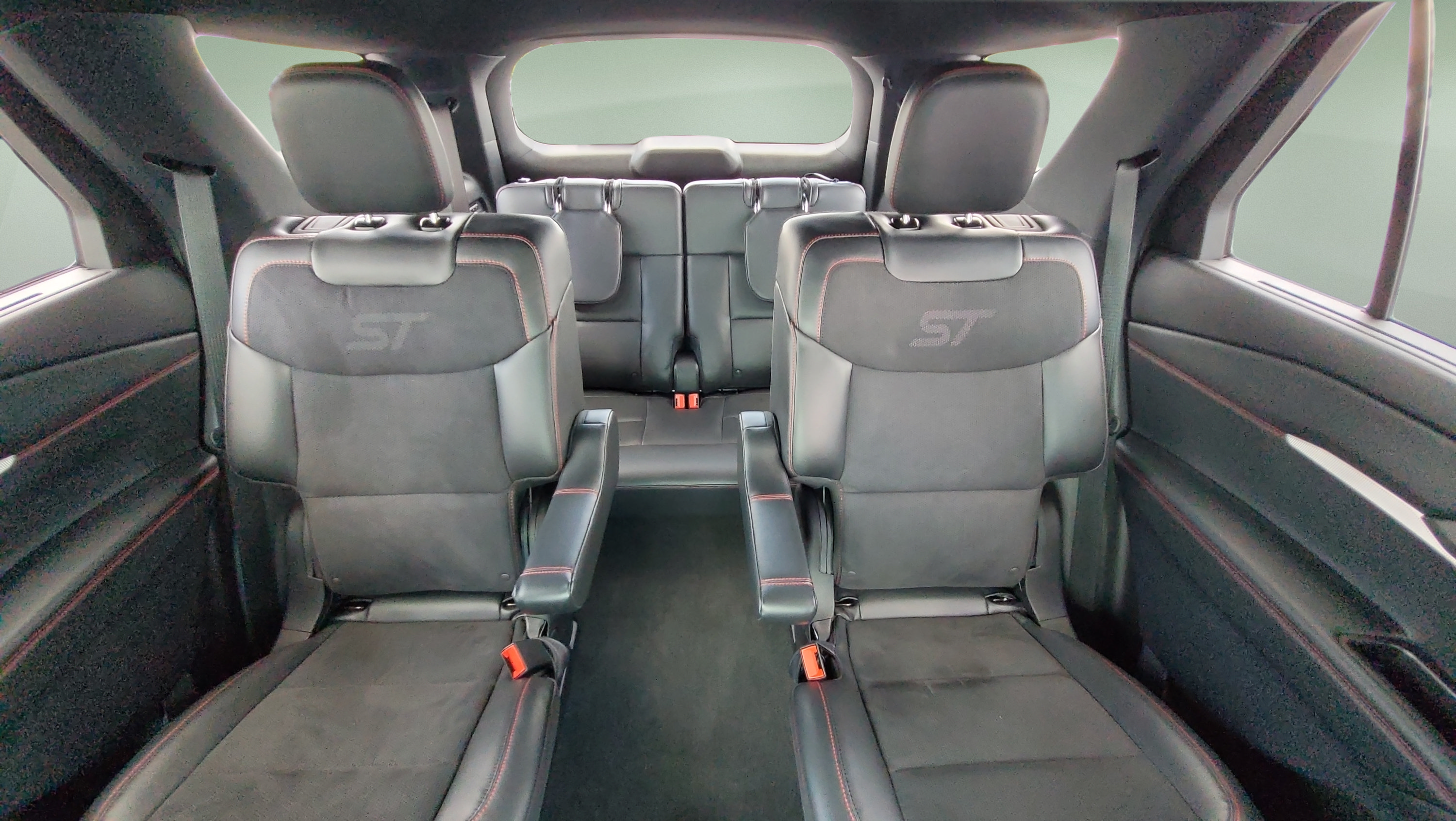 Certified 2025 Ford Explorer ST AWD/4WD image 19