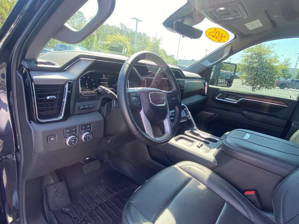 Used 2025 GMC Sierra 2500 Denali w/ Technology Package AWD/4WD image 9