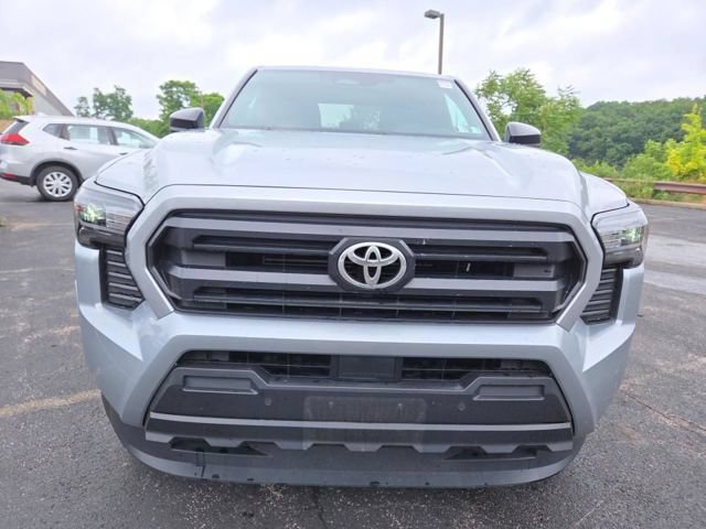 Used 2024 Toyota Tacoma SR w/ SR Upgrade Package AWD/4WD image 18