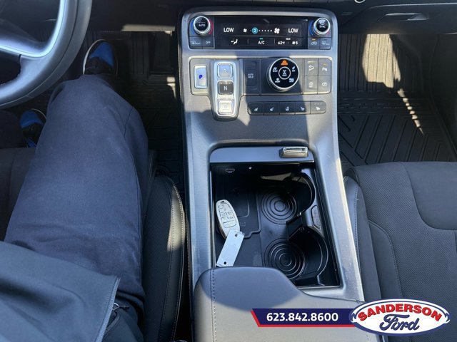 Used 2024 Hyundai Palisade Calligraphy image 16