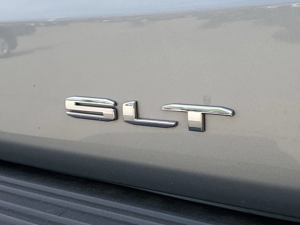 Used 2023 GMC Yukon SLT w/ SLT Premium Package AWD/4WD image 7