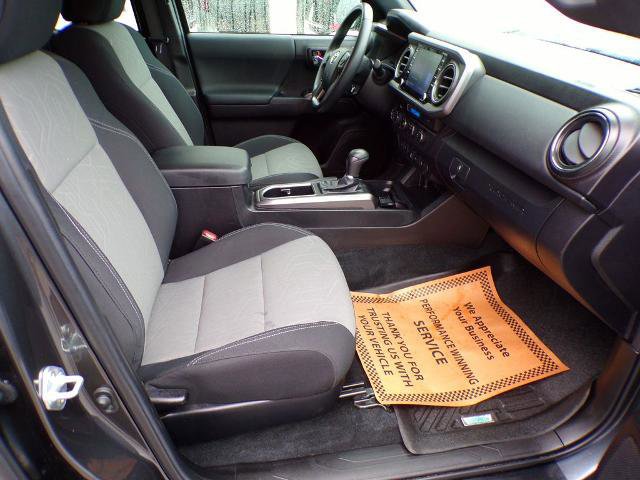 Used 2023 Toyota Tacoma TRD Sport w/ Technology Package AWD/4WD image 14