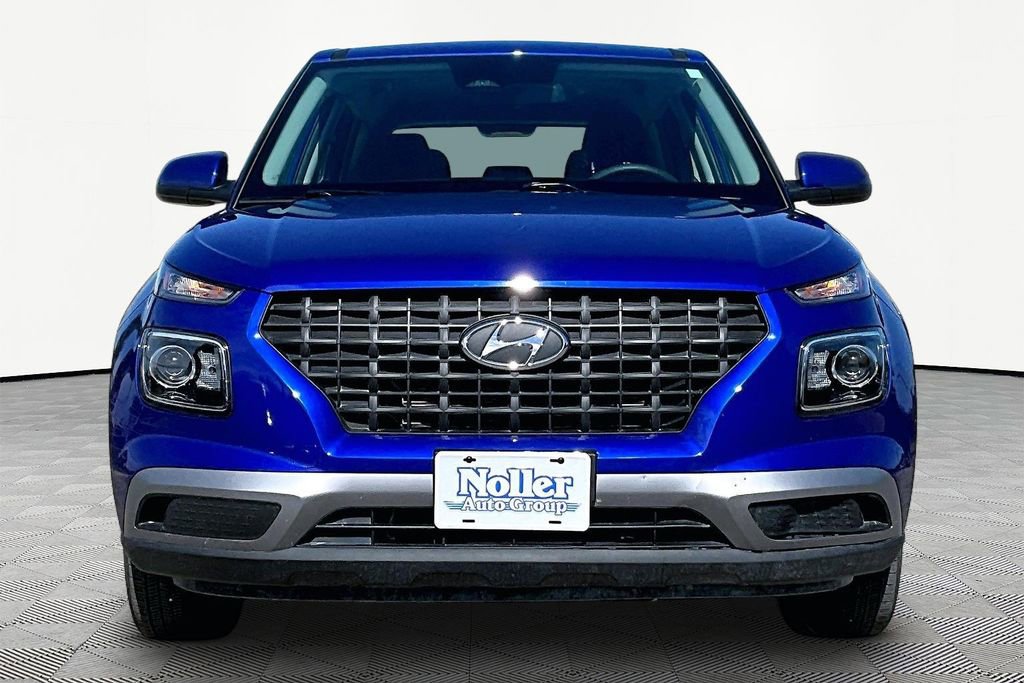 Used 2024 Hyundai Venue SE FWD image 3