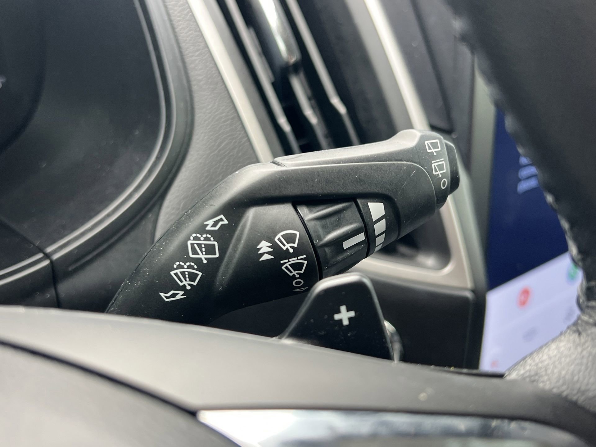 Certified 2022 Ford Edge SEL w/ Sport Appearance Package image 18