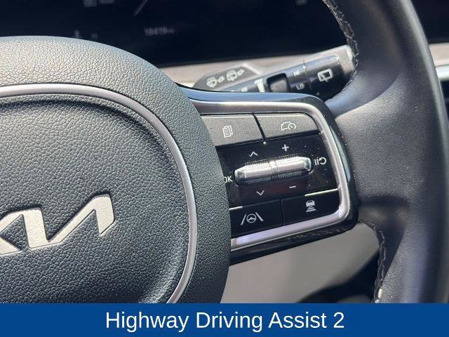 Used 2025 Kia Sorento SX AWD/4WD image 13
