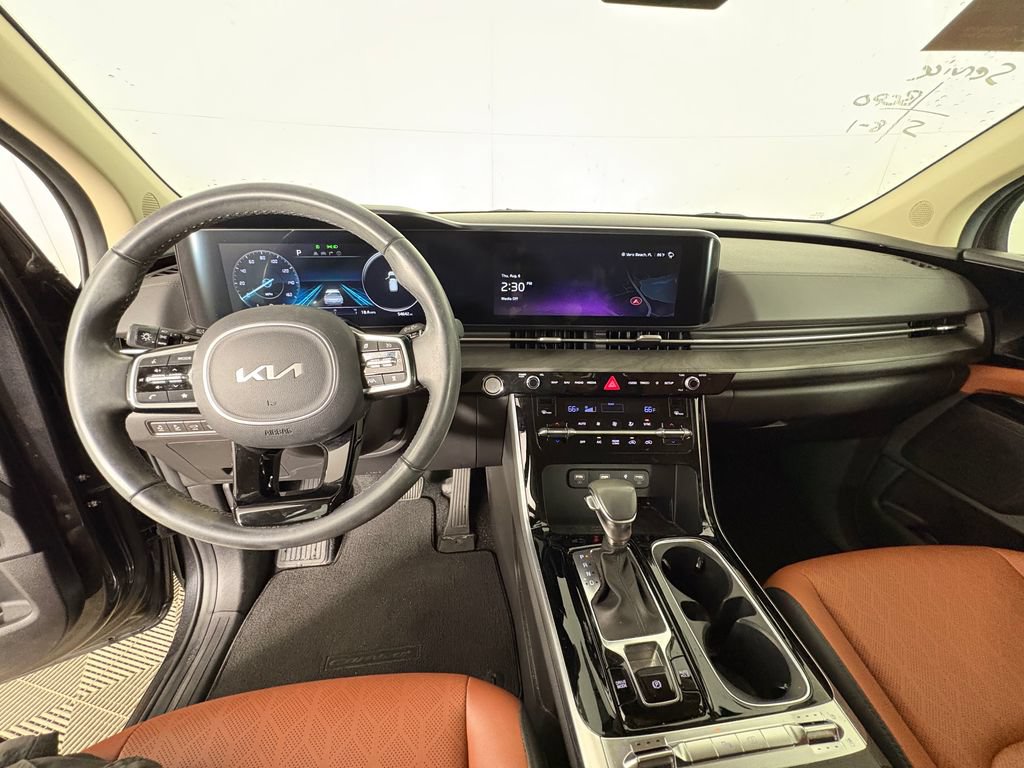 Used 2024 Kia Carnival SX FWD image 7