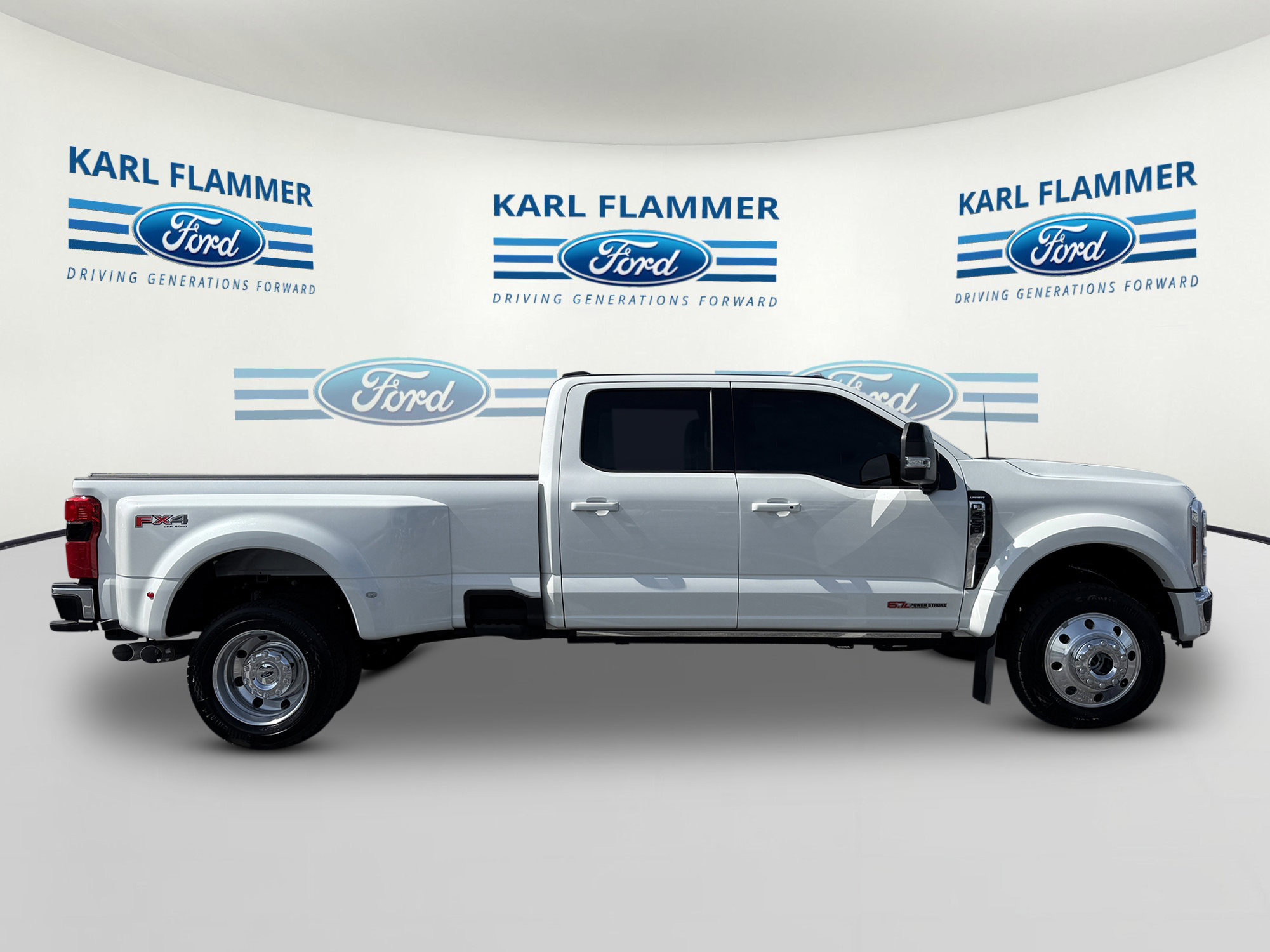 Certified 2024 Ford F450 Lariat w/ Lariat Ultimate Package image 2