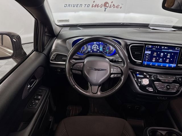 Used 2021 Chrysler Pacifica Touring w/ S Appearance Package image 25