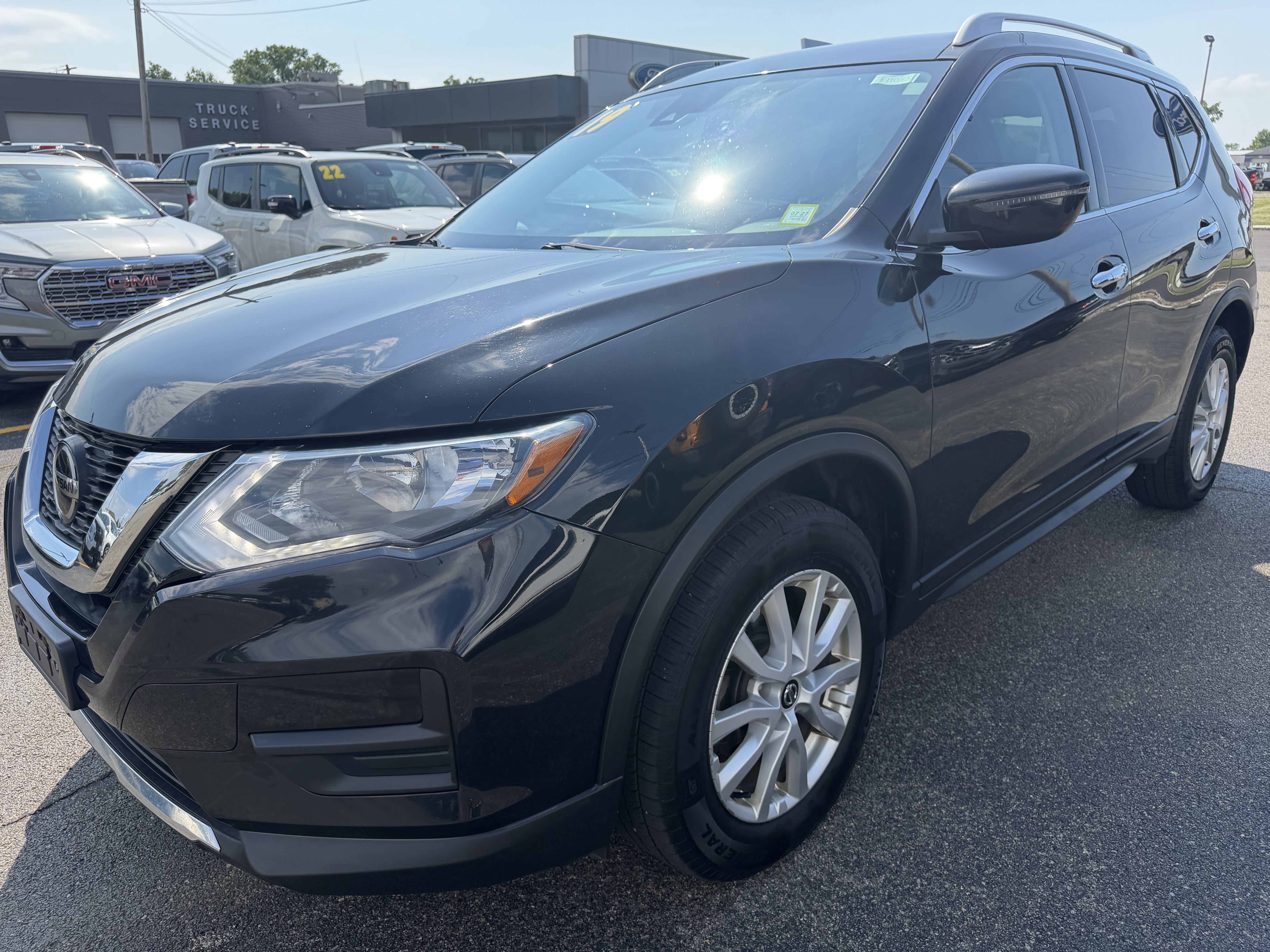 Used 2019 Nissan Rogue SV AWD/4WD image 4