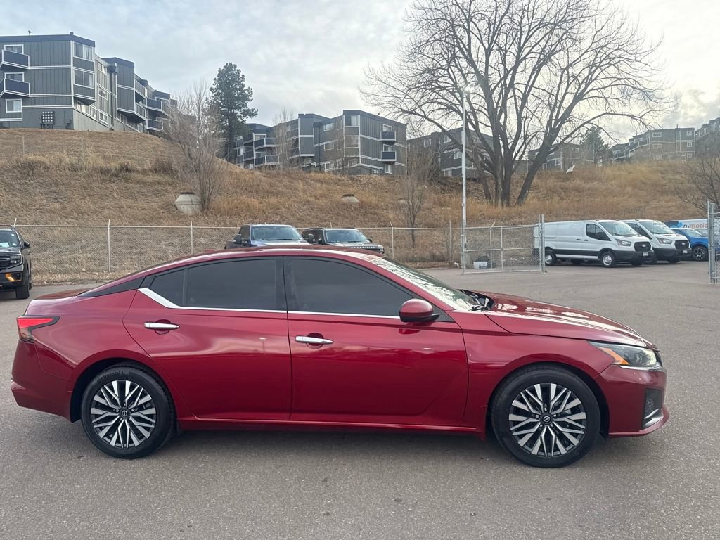 Used 2023 Nissan Altima 2.5 SV image 6
