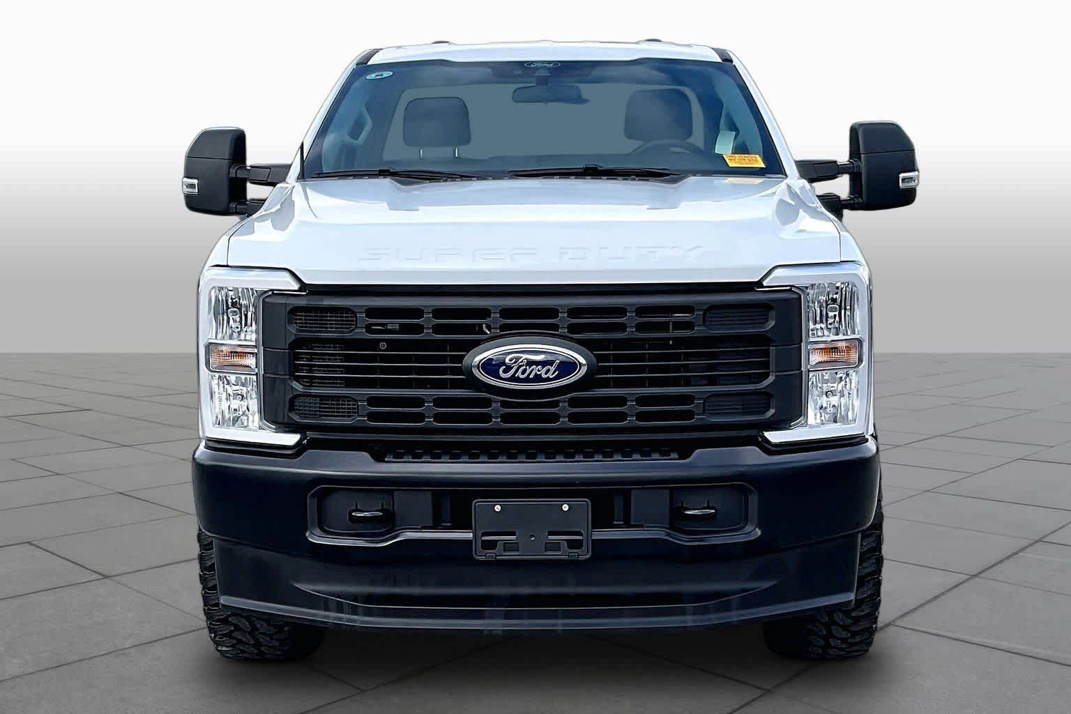 Certified 2025 Ford F250 XL w/ FX4 Off-Road Package AWD/4WD image 4