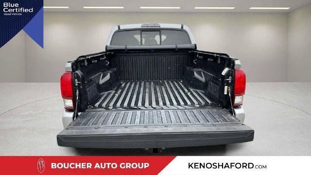 Used 2018 Toyota Tacoma SR AWD/4WD image 9