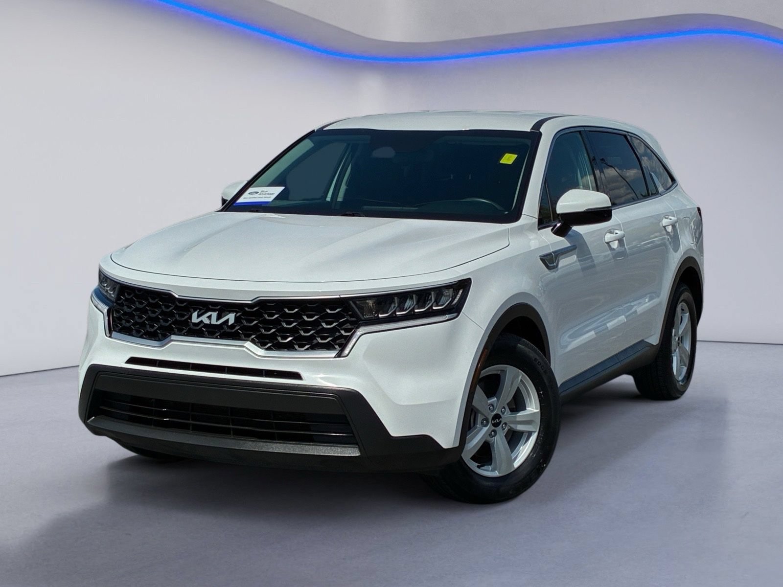 Used 2023 Kia Sorento LX FWD image 2