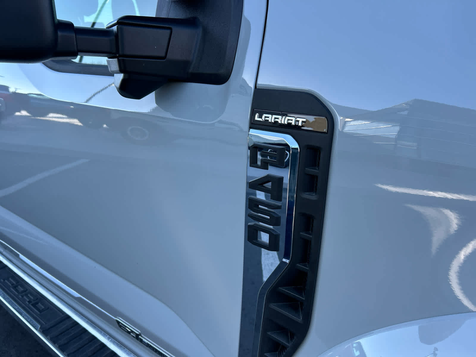 Certified 2025 Ford F450 Lariat w/ FX4 Off-Road Package image 17