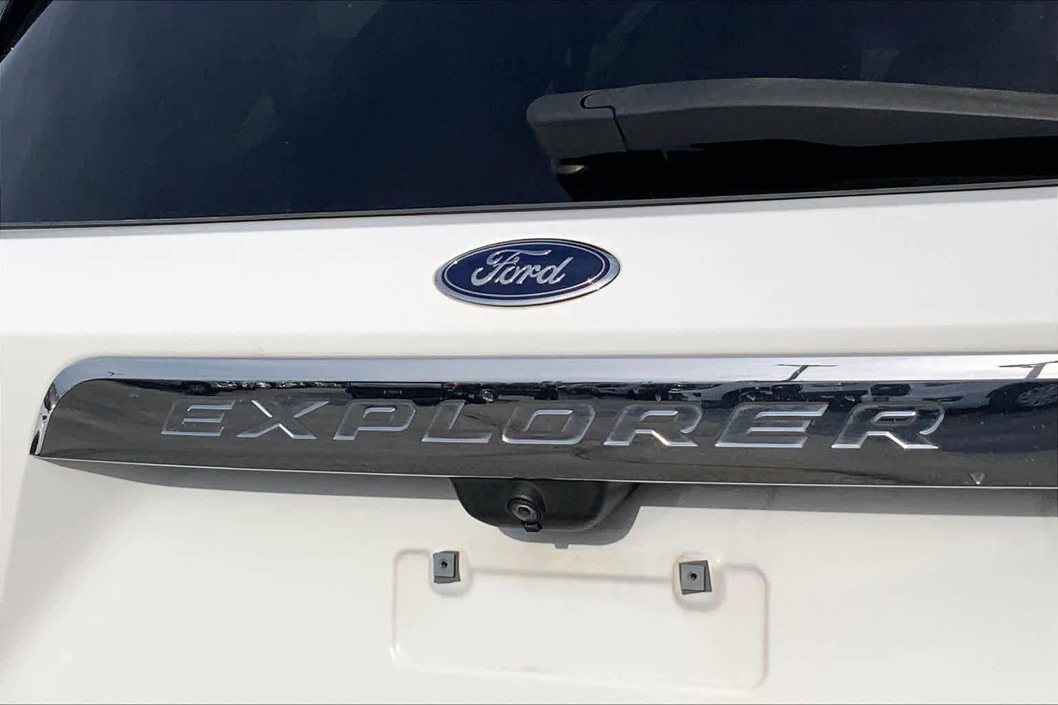 Certified 2021 Ford Explorer XLT RWD image 27