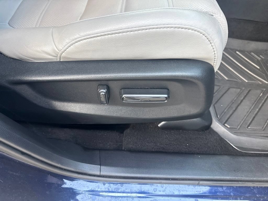 Used 2017 Honda CR-V Touring image 29
