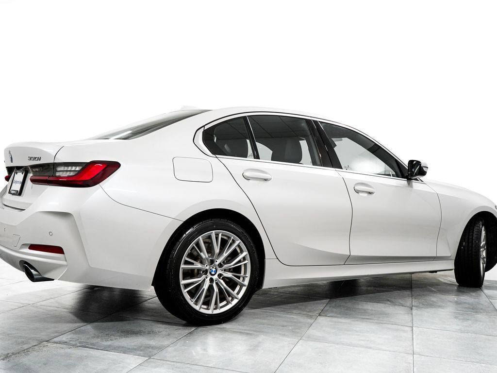 Used 2024 BMW 330i xDrive Sedan AWD/4WD image 7
