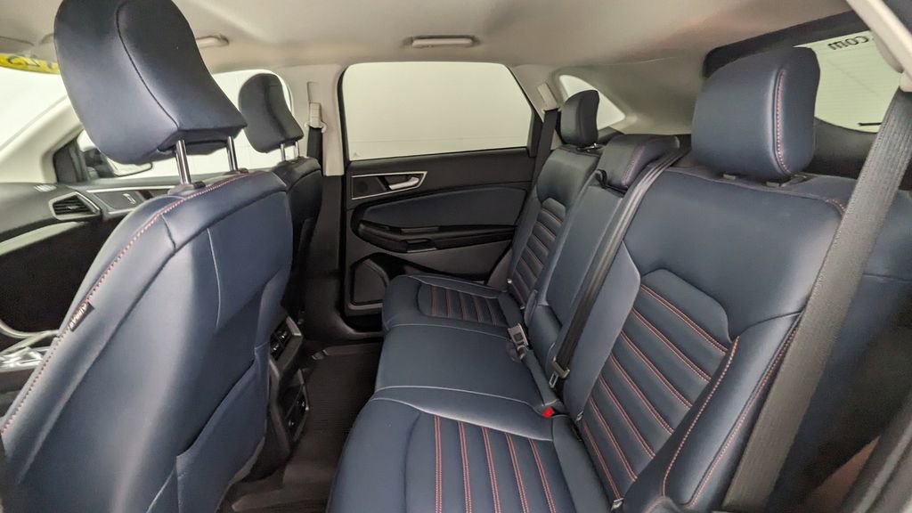 Certified 2023 Ford Edge SEL w/ Sport Appearance Package AWD/4WD image 33