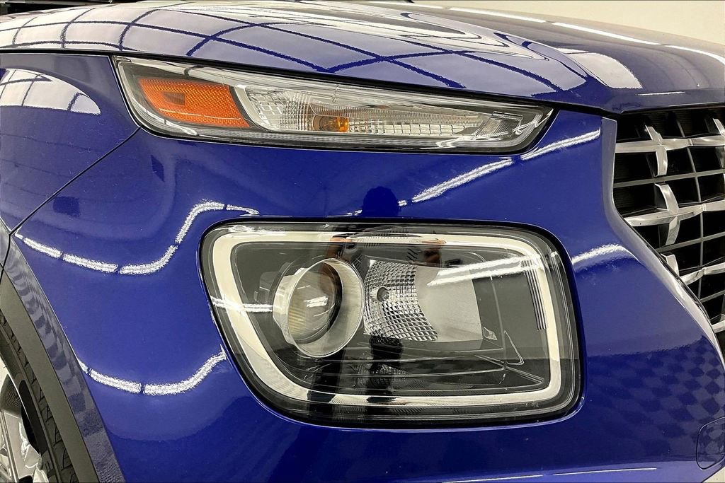 Used 2022 Hyundai Venue SEL FWD image 29