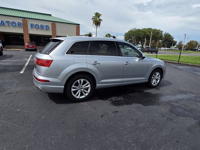 Used 2019 Audi Q7 3.0T Premium w/ Convenience Package AWD/4WD image 5