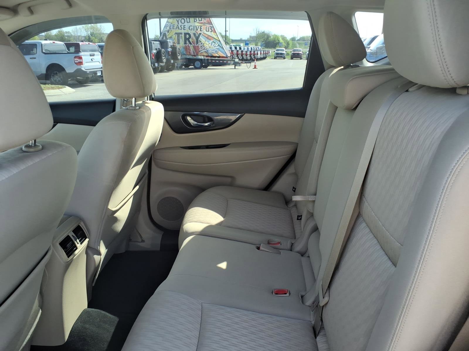 Used 2020 Nissan Rogue SV w/ Sun & Sound Touring Package FWD image 14