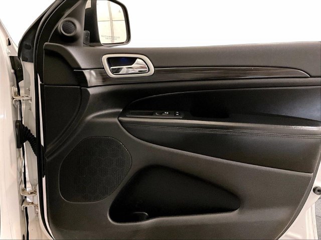 Used 2022 Jeep Grand Cherokee Laredo X AWD/4WD image 23