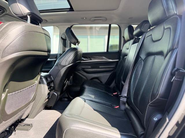 Used 2023 Jeep Grand Cherokee Limited AWD/4WD image 22
