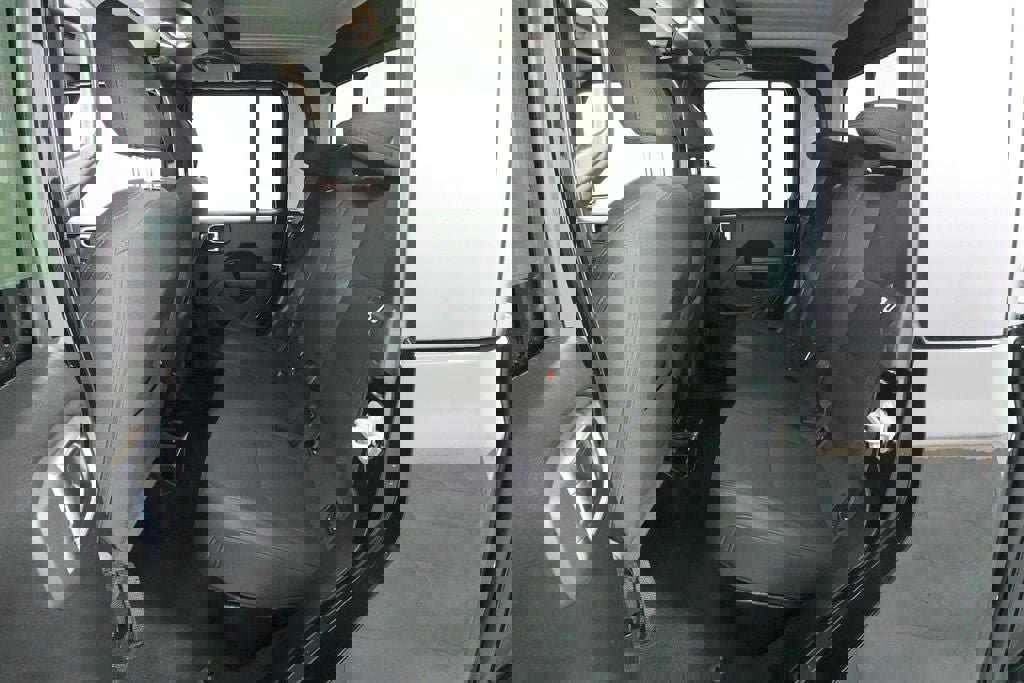 Used 2022 Jeep Gladiator Sport image 27