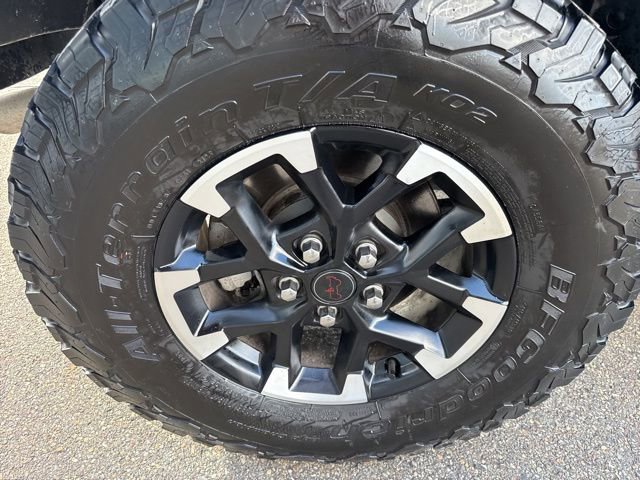 Used 2025 Jeep Wrangler Unlimited Rubicon AWD/4WD image 16
