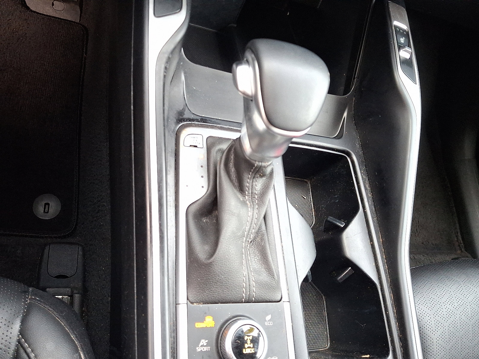 Used 2021 Kia Sorento S w/ Panoramic Sunroof Package image 18