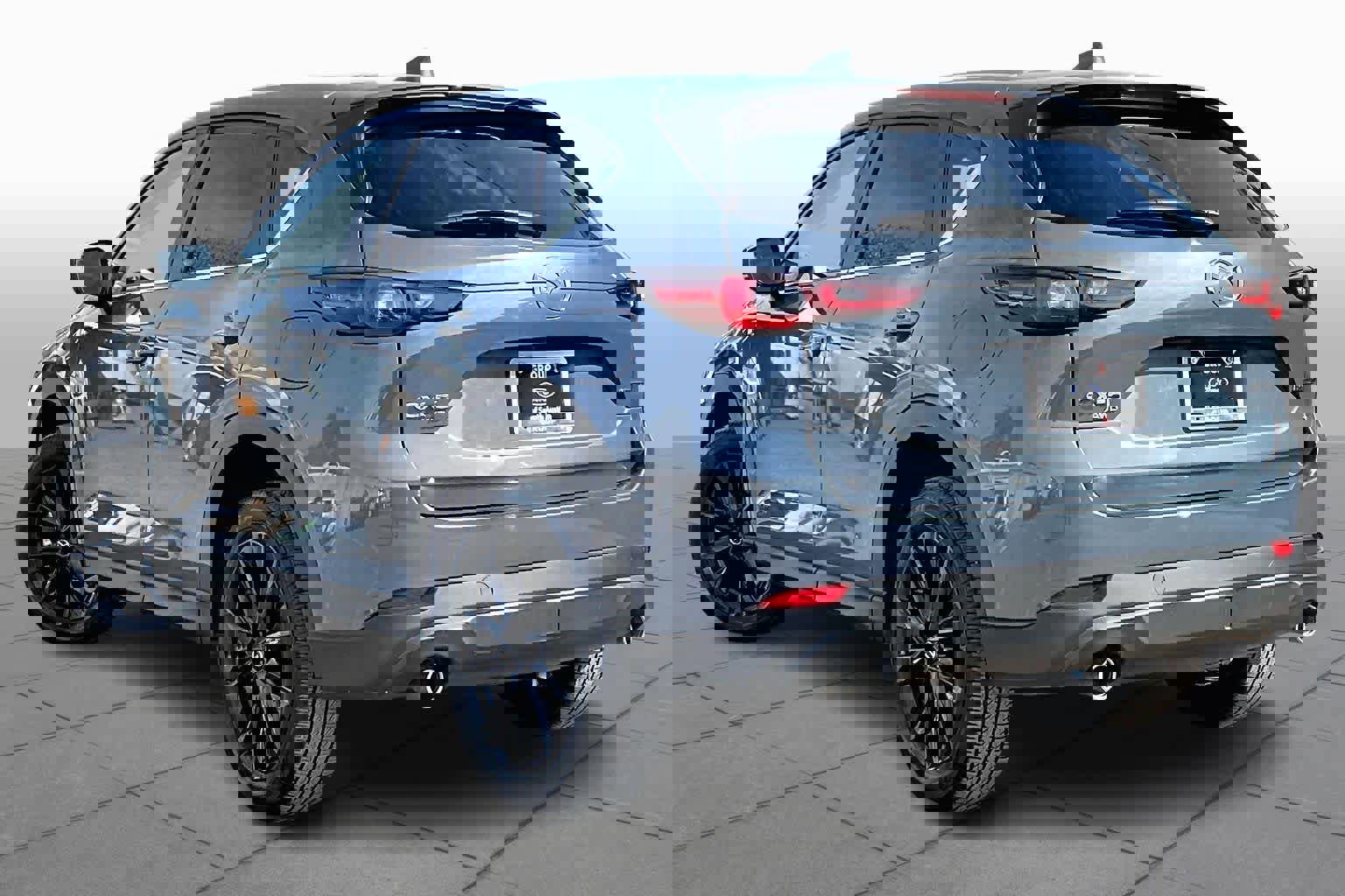 Used 2023 MAZDA CX-5 Carbon Edition image 4