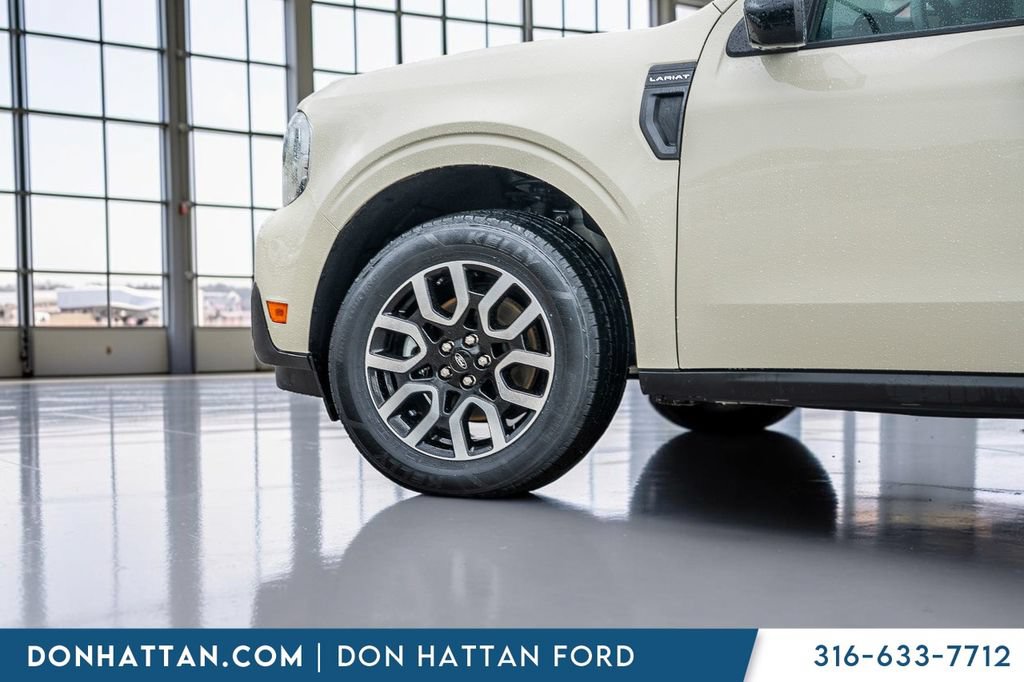 Certified 2024 Ford Maverick Lariat FWD image 33