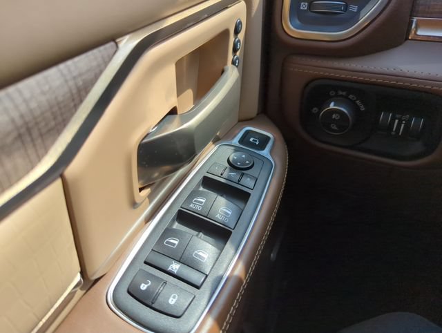 Used 2022 RAM 3500 Limited w/ Max Tow Package AWD/4WD image 32
