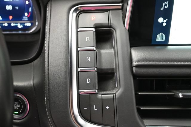 Used 2023 Chevrolet Suburban LT RWD image 24