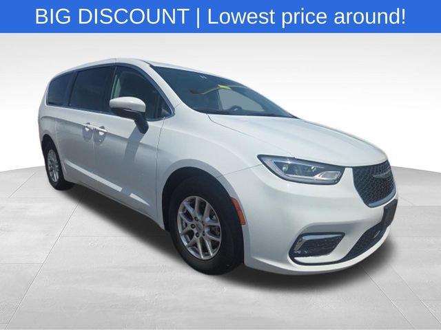 Used 2023 Chrysler Pacifica Touring-L