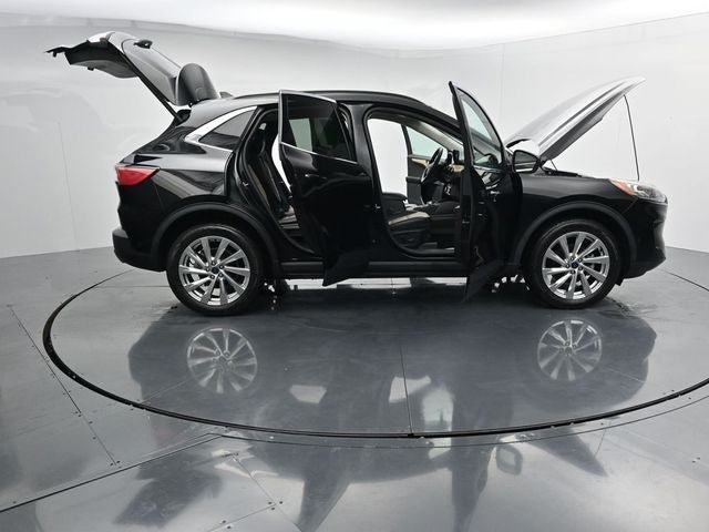 Certified 2022 Ford Escape Titanium w/ Titanium Elite Package AWD/4WD image 38
