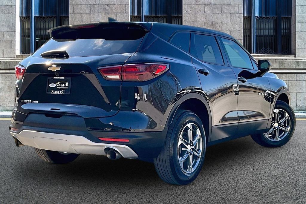 Used 2023 Chevrolet Blazer LT w/ Driver Confidence Package image 11