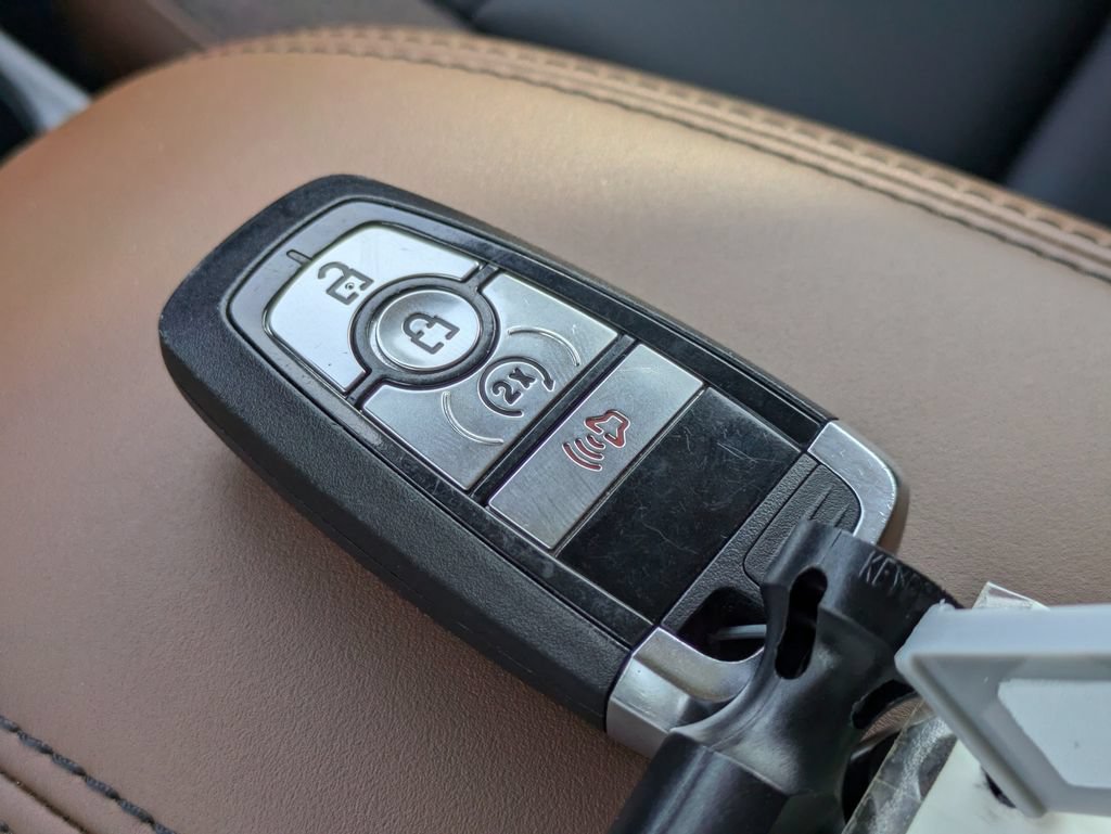 Certified 2025 Ford Bronco Sport Outer Banks w/ Outer Banks Tech Package+ AWD/4WD image 31