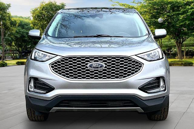 Certified 2024 Ford Edge SEL w/ Convenience Package AWD/4WD image 3