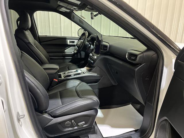 Certified 2020 Ford Explorer ST w/ Premium Technology Package image 35