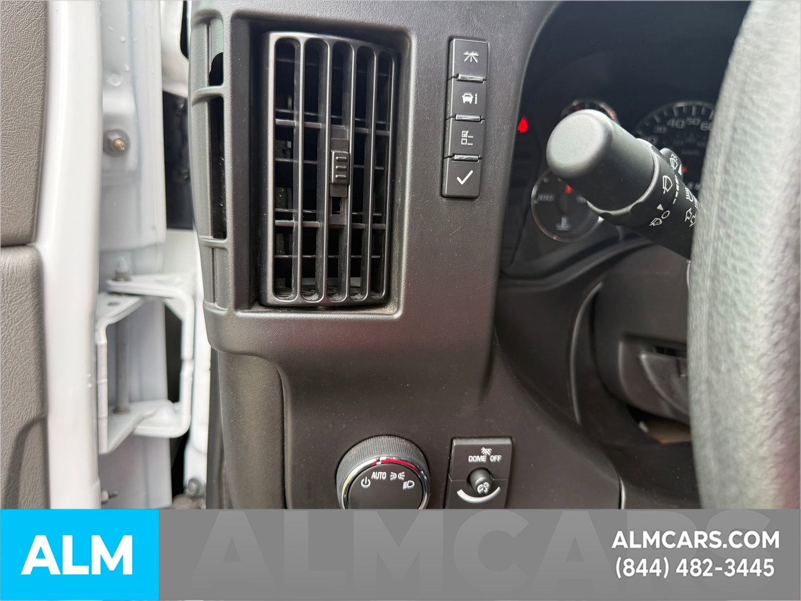 Used 2025 Chevrolet Express 3500 LT w/ LT Preferred Equipment Group RWD image 23
