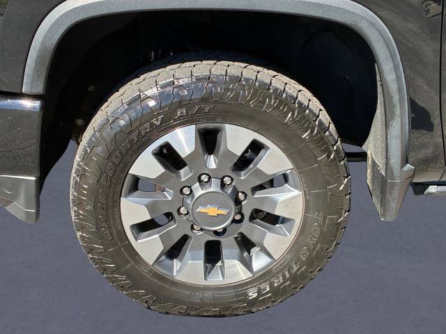 Used 2021 Chevrolet Silverado 2500 Custom w/ Custom Value Package AWD/4WD image 9