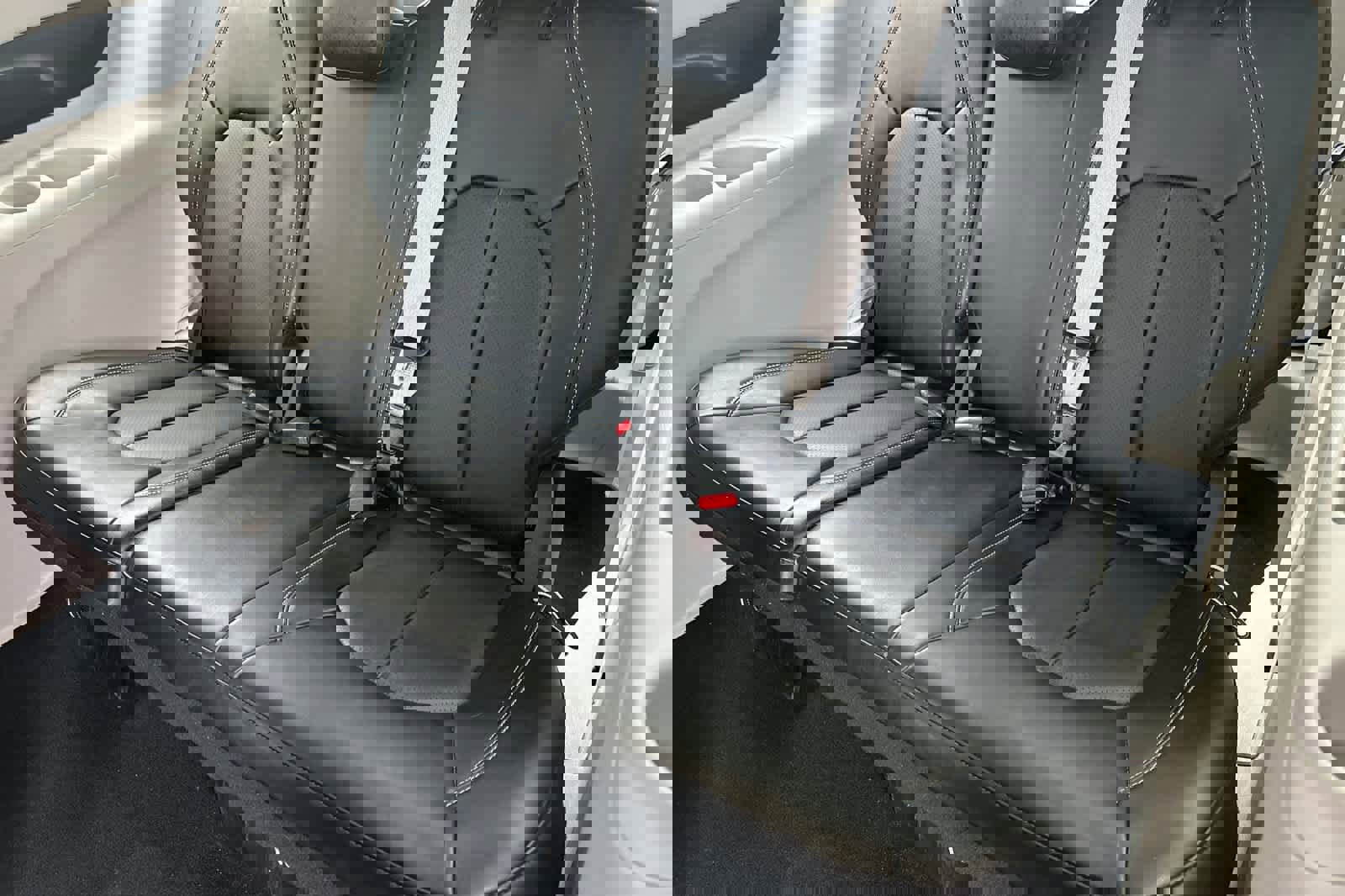 Used 2024 Chrysler Pacifica Touring-L image 15