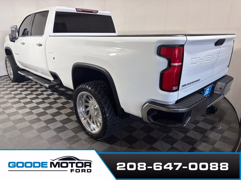 Used 2024 Chevrolet Silverado 3500 LTZ AWD/4WD image 6