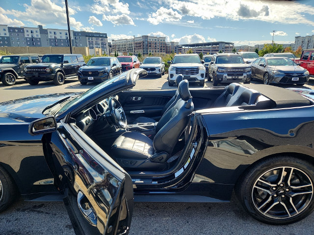 Certified 2022 Ford Mustang Premium RWD image 30