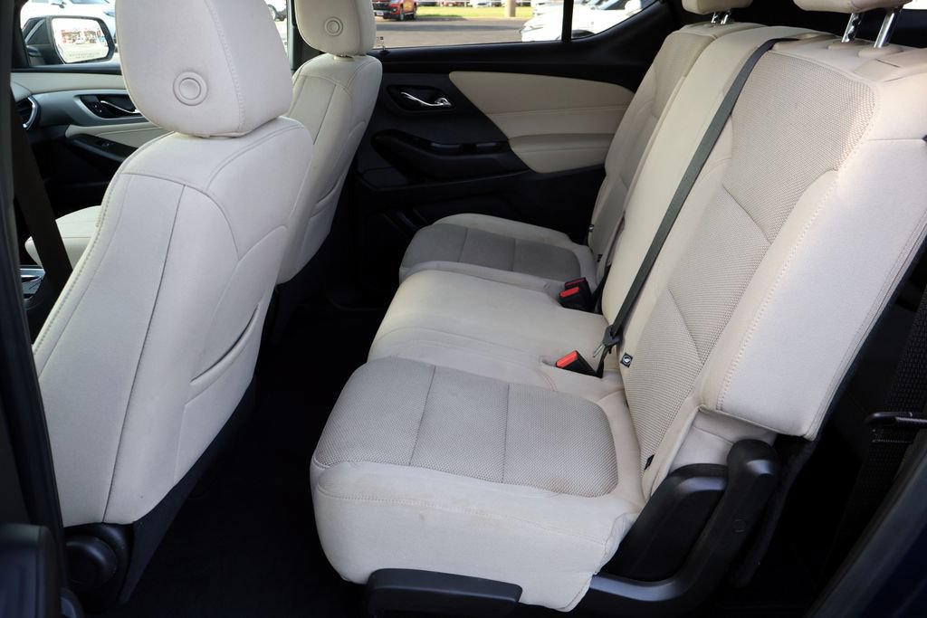 Used 2022 Chevrolet Traverse LS AWD/4WD image 26