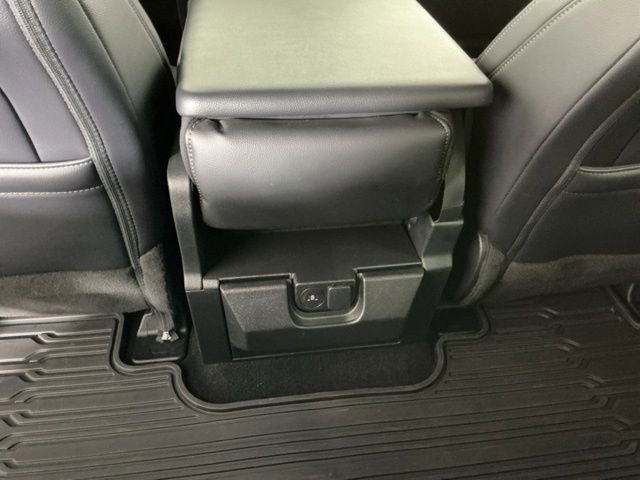 Certified 2025 Ford F350 Lariat w/ Black Appearance Package image 27